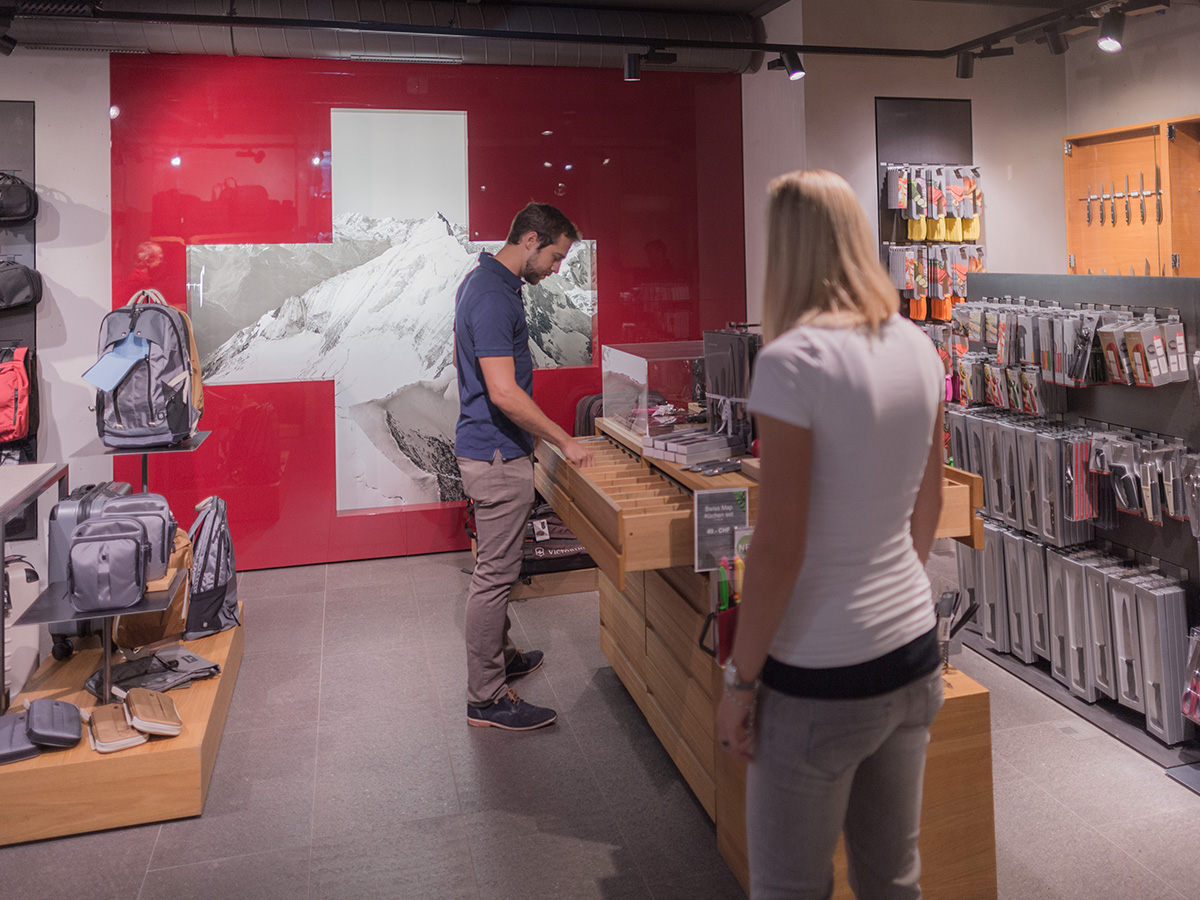 Victorinox Brand Store 2024 favors